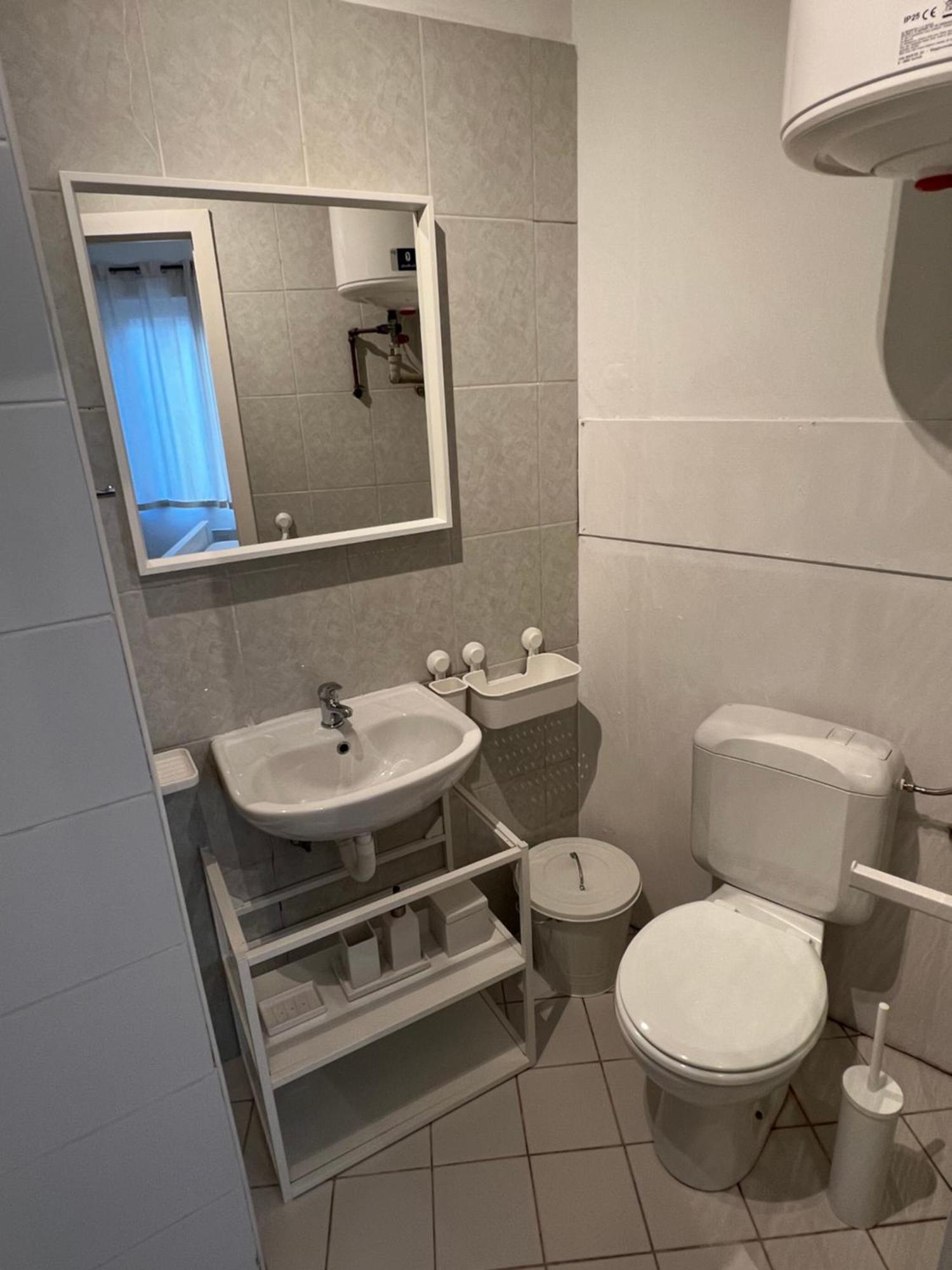 בריסל Appartement Lumineux Dans Un Quartier Anime מראה חיצוני תמונה